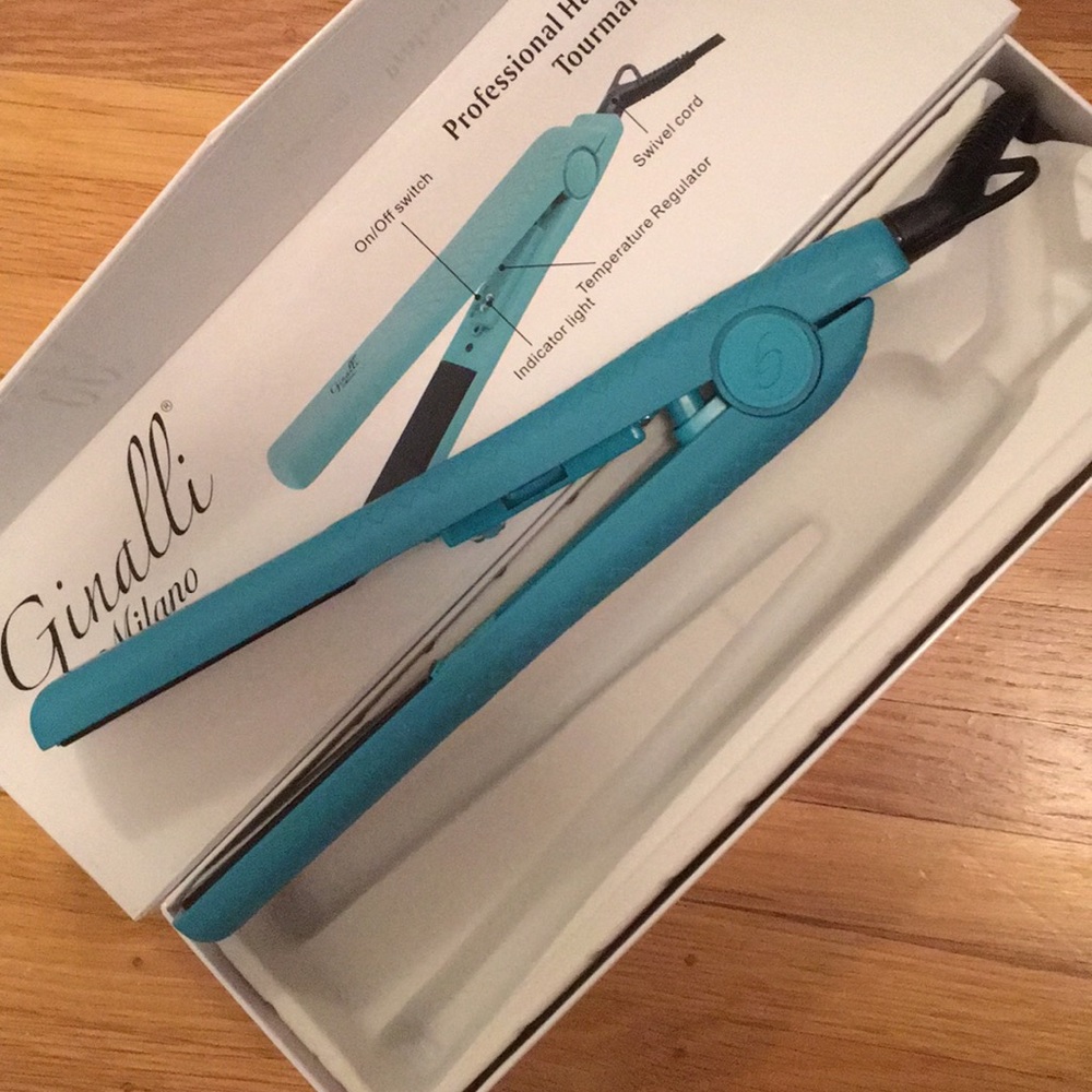 New in the Box Tourmaline straightener